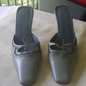 *PRE LOVED* Coach "Carly" Kitten Leather Mules